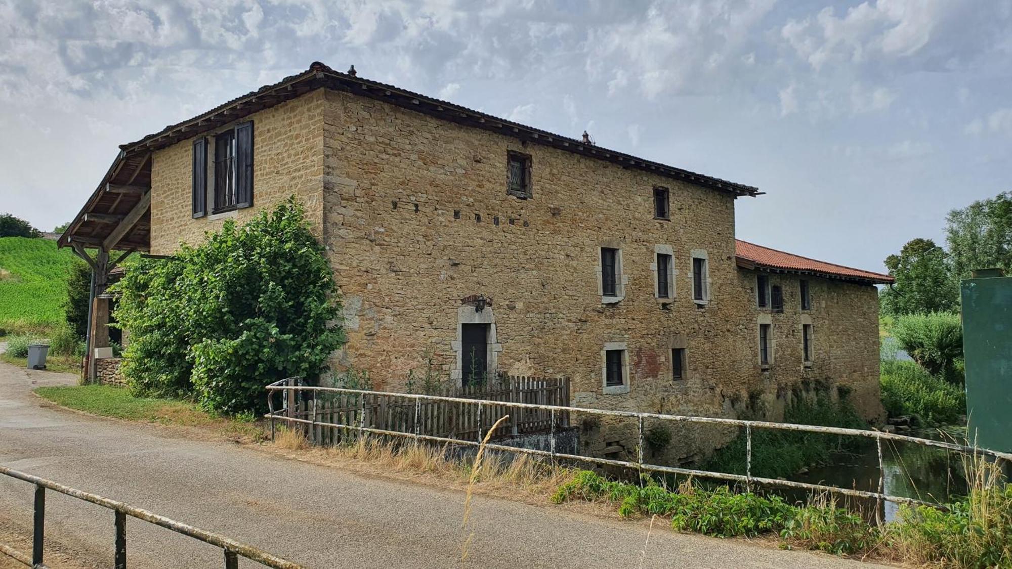 Le Moulin Du Fay Bed & Breakfast Villemotier Luaran gambar